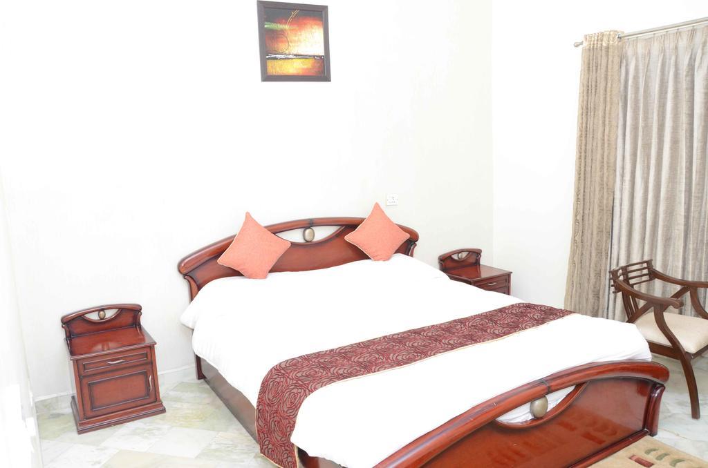 Namaste Apartments New Delhi Room photo