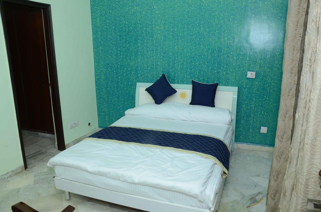 Namaste Apartments New Delhi Exterior photo